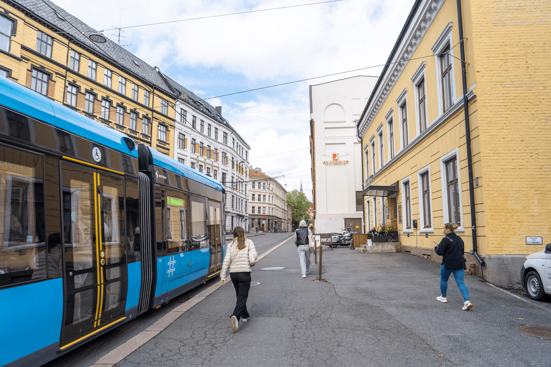 Utenfor Akademiet VGS oslo.